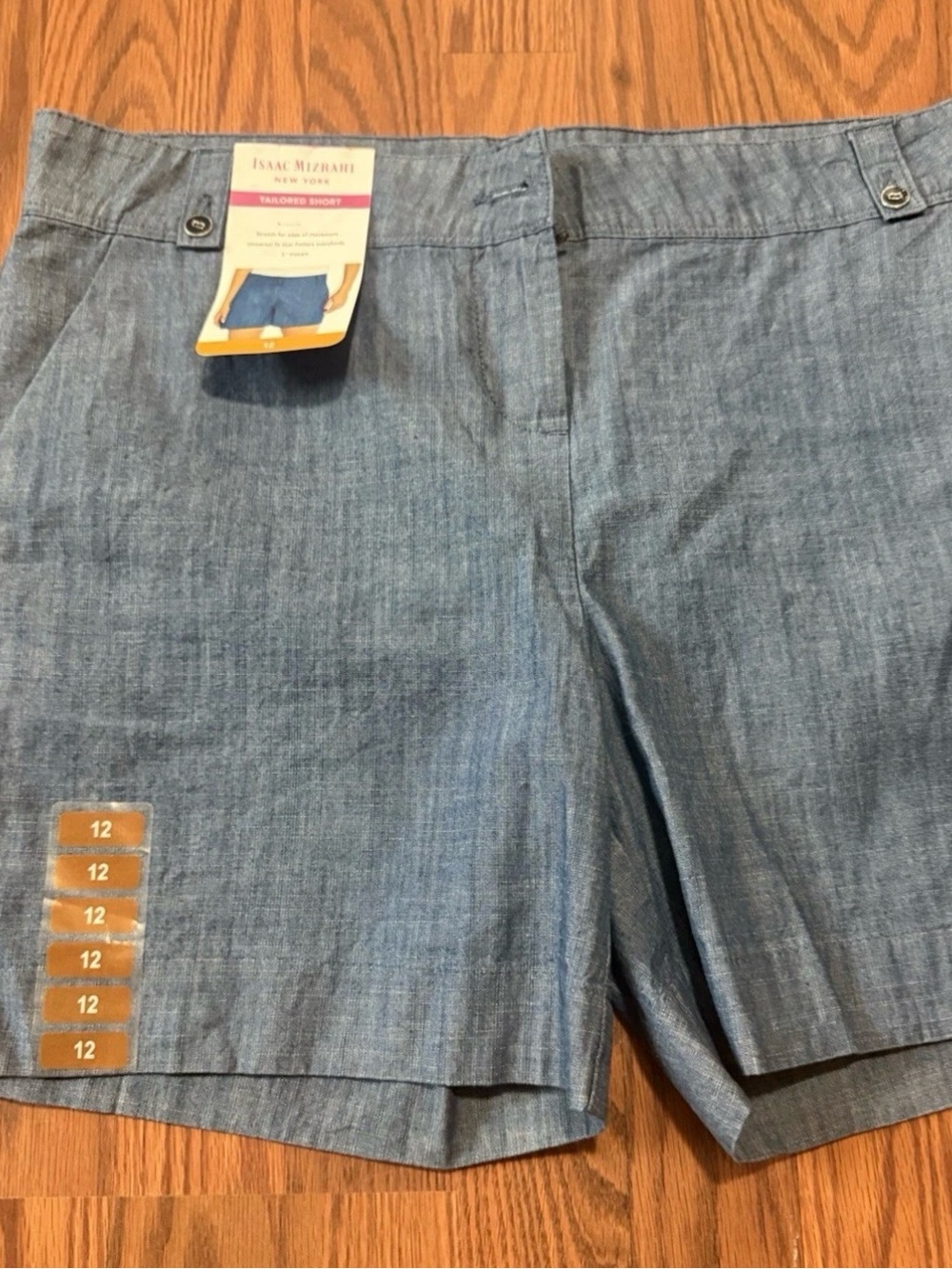 Isaac Mizrahi Womens Light Blue Tailored Chambray Shorts